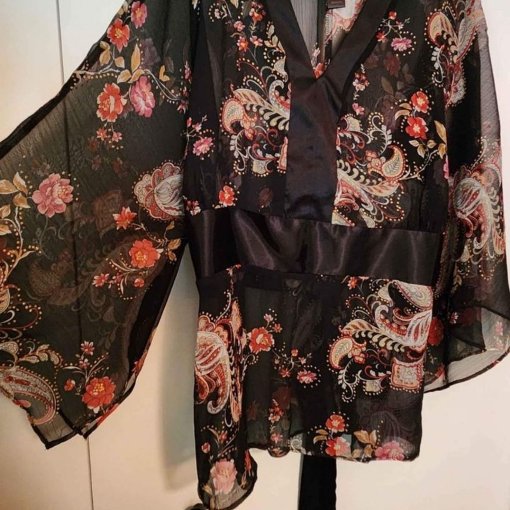 22/24w dressy blouse